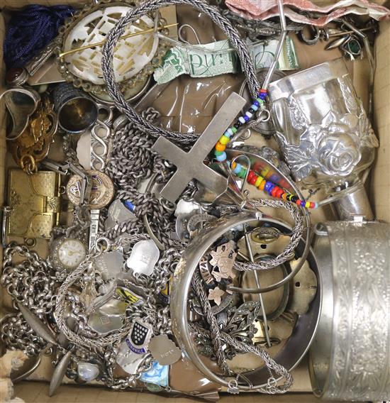 Mixed silver and jewellery etc.